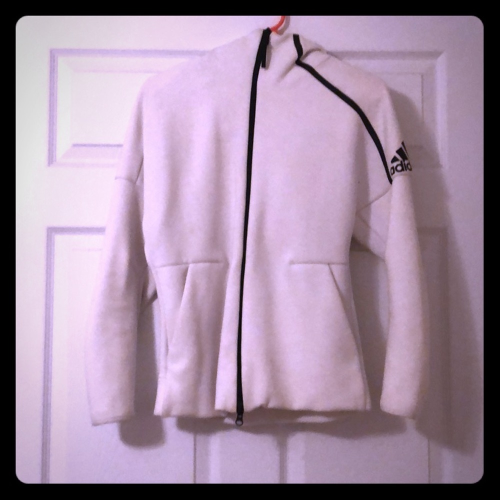 Adidas Tech - image 1